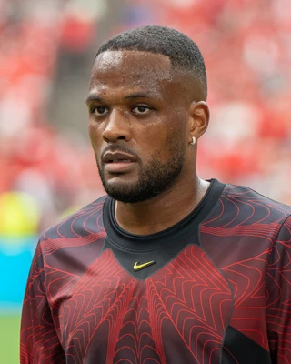 Cyle LARIN