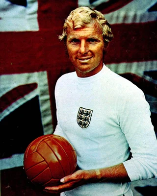 Bobby MOORE