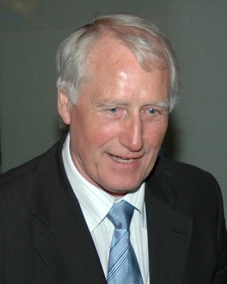 Hans TILKOWSKI
