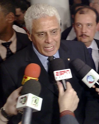 ROBERTO DINAMITE
