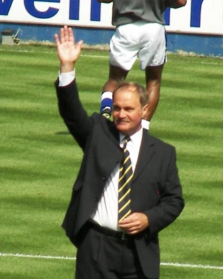 Mick MILLS