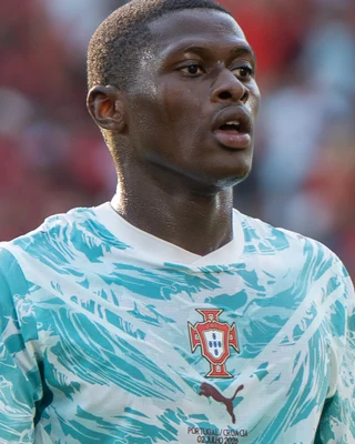 NUNO MENDES